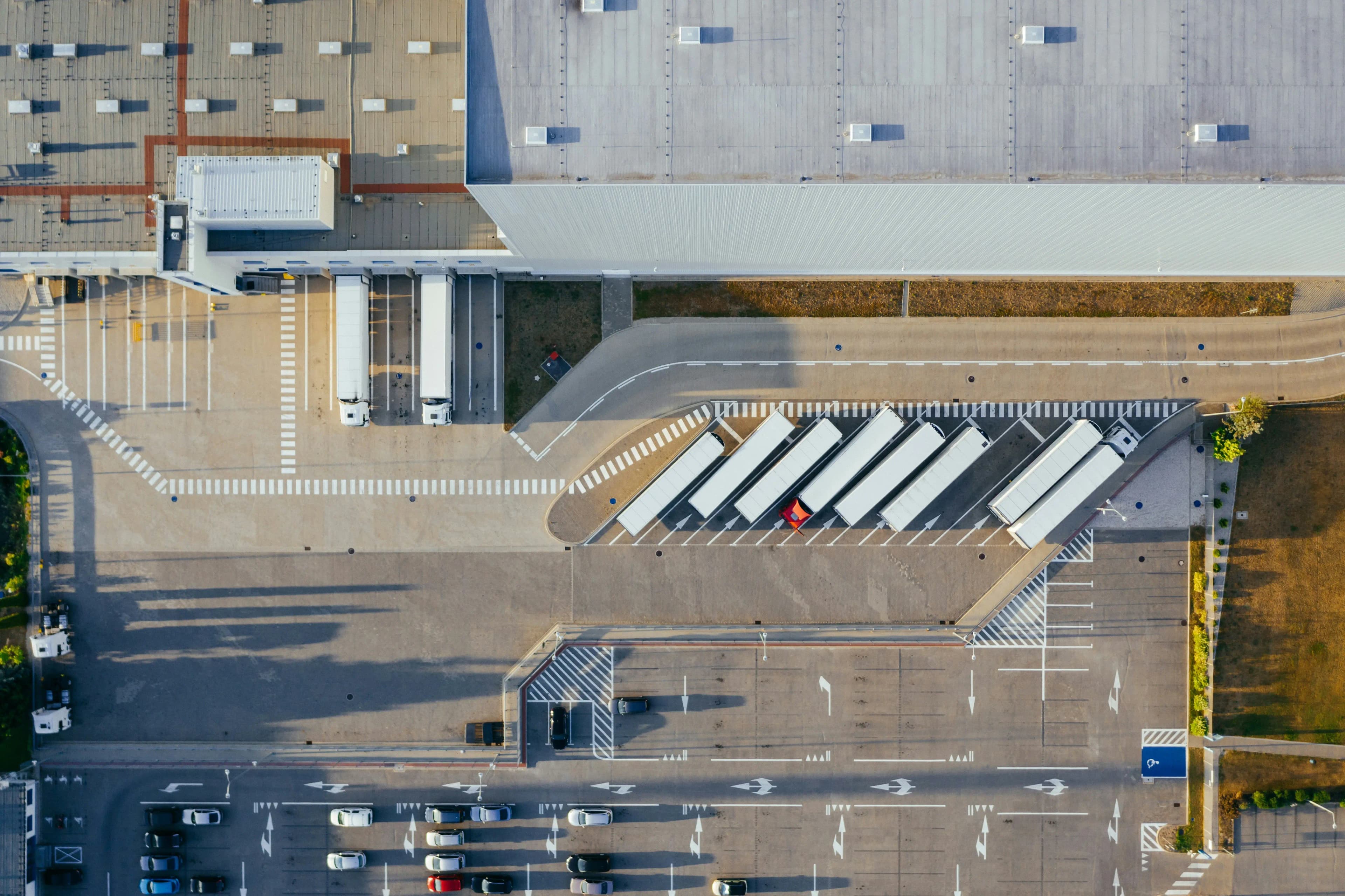 Banner für Sondertransporte – Crystal Logistics Services
