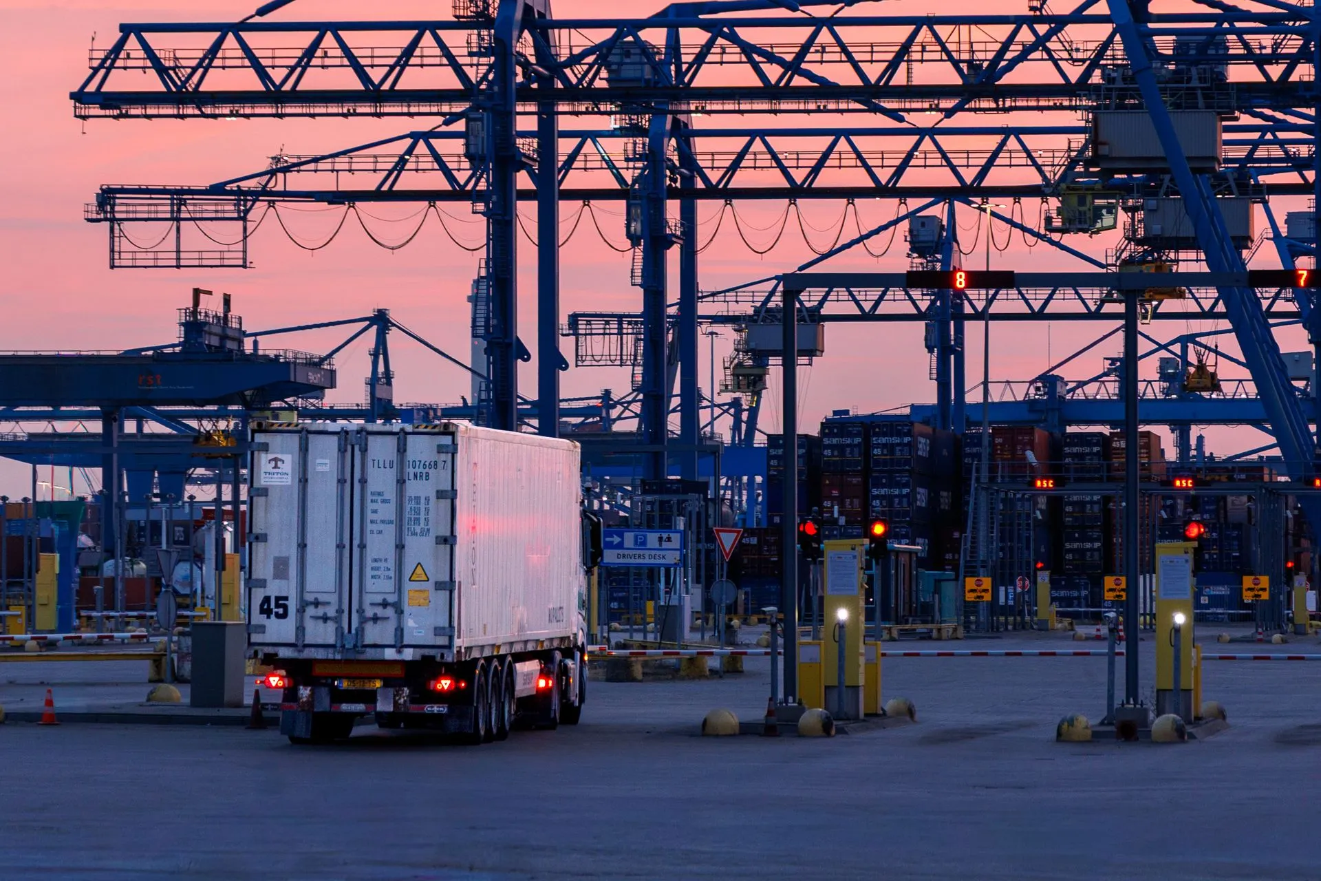 Transport intermodal – combinat rutier, feroviar, maritim